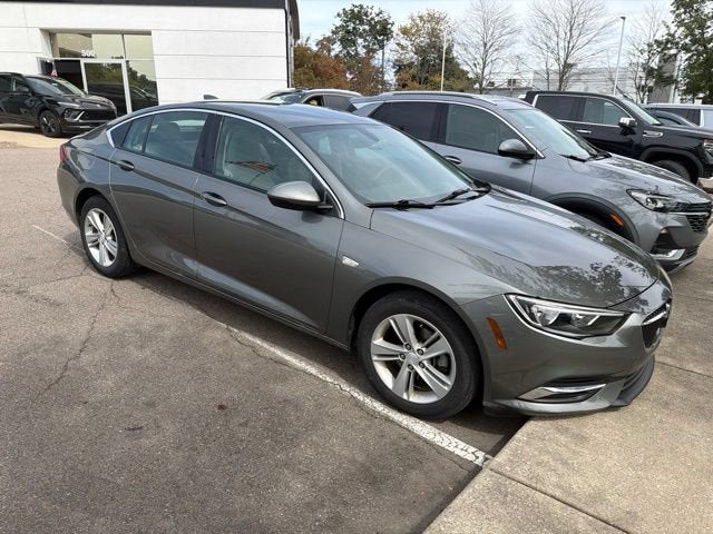 buick regal sportback 2019 W04GL6SXXK1006138 image buick regal sportback 2019 W04GL6SXXK1006138 image